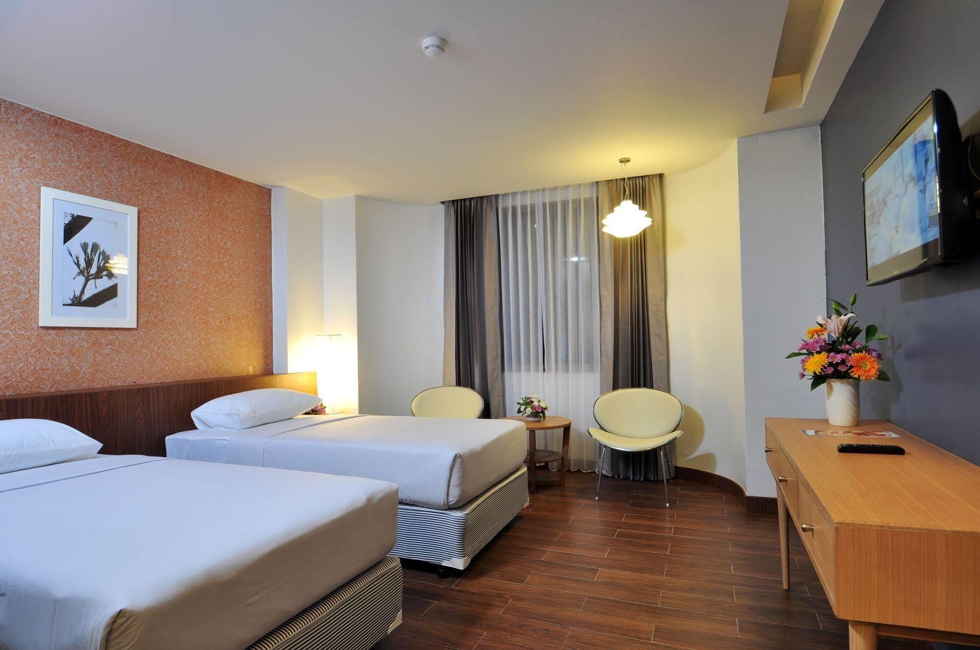 Flipper Lodge Hotel - Sha Extra Plus Pattaya Luaran gambar